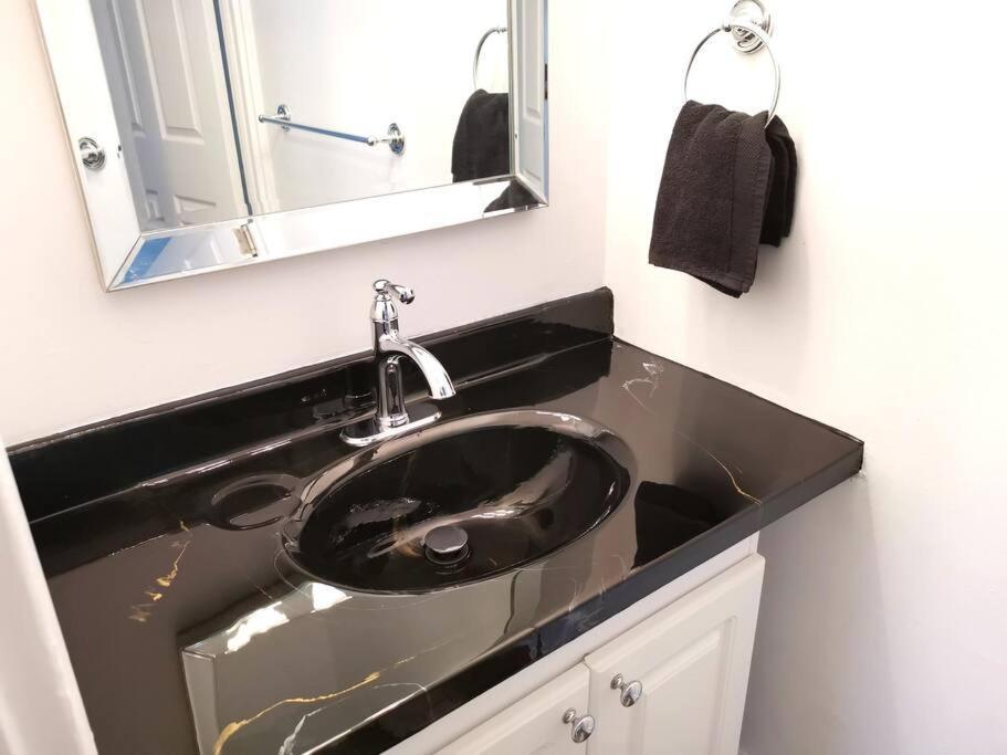 Old Quebec - Les Suites Montcalm #2 - Free Parking Zimmer foto